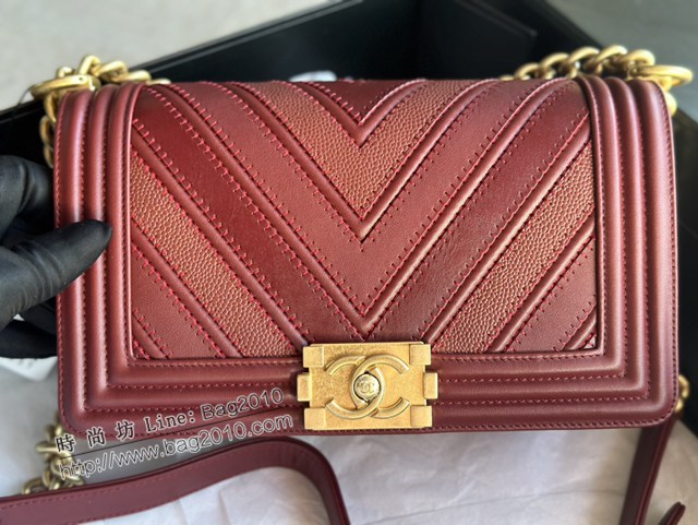 Chanel專櫃新款火爆拼皮大V刺繡BOY鏈條包 67086＃ 香奈兒經典暢銷款單肩斜挎包 djc4546